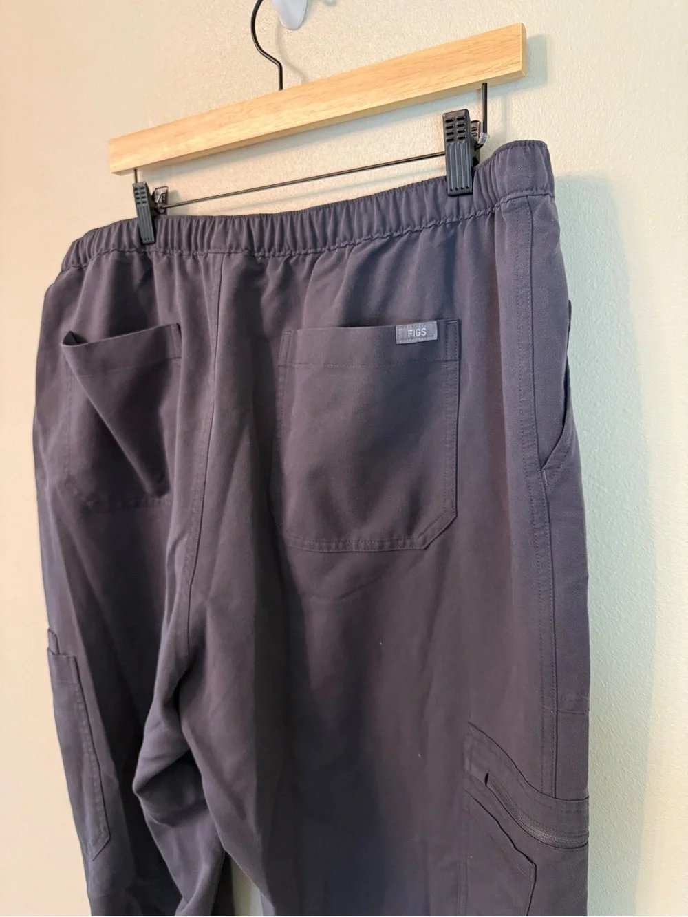 FIGS Cairo Cargo Scrub Pants XXL Charcoal Gray Red Drawstring Style 1000200R